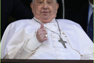 ‘Pope of surprises’ puts in unscripted appearance at Palm Sunday Mass