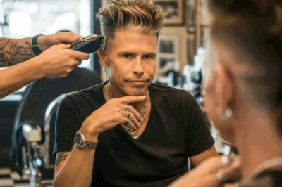 Rock legend Steven Tyler surprised fans with a striking new haircut that’s turning heads. The Aerosmith frontman swapped his iconic long hair for a sharp, high-volume fade with blonde highlights — a daring, modern twist that still screams rock ’n’ roll.