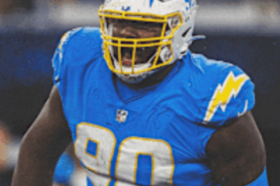 Social Media in Shock After Los Angeles Chargers Player’s Wardrobe Malfunction During Sunday Night Football Broadcast: A Detailed Account