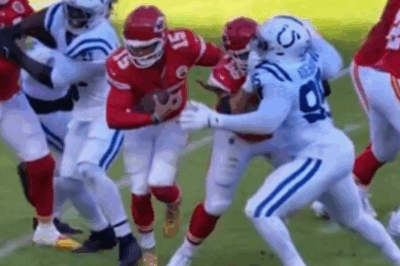 Tony Romo’s Growing Frustration with Patrick Mahomes: CBS Announcer Expresses Annoyance Over Chiefs QB’s Behavior During Colts Game