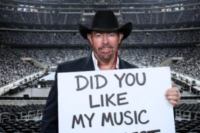 “RECORDED IN 2023. HEARD FOREVER.” The recording is simple. Just an  acoustic guitar. No crowd. No polish. Toby Keith’s 2023 take on “Sing Me Back Home” doesn’t try to impress anyone