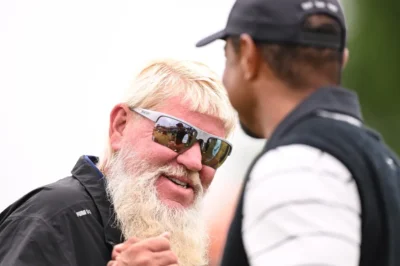 UNBELIEVABLE!! John Daly has removed Tiger Woods from his list of the greatest golf legends.