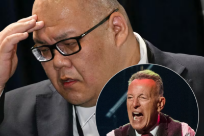 President Trump’s top mouthpiece has lost it at Bruce Springsteen after the rock legend called his boss a “wannabe king.”